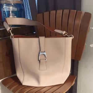 Dooney & Bourke Emerce Brynn Leather Shoulder Bag Brand New Never Been Used